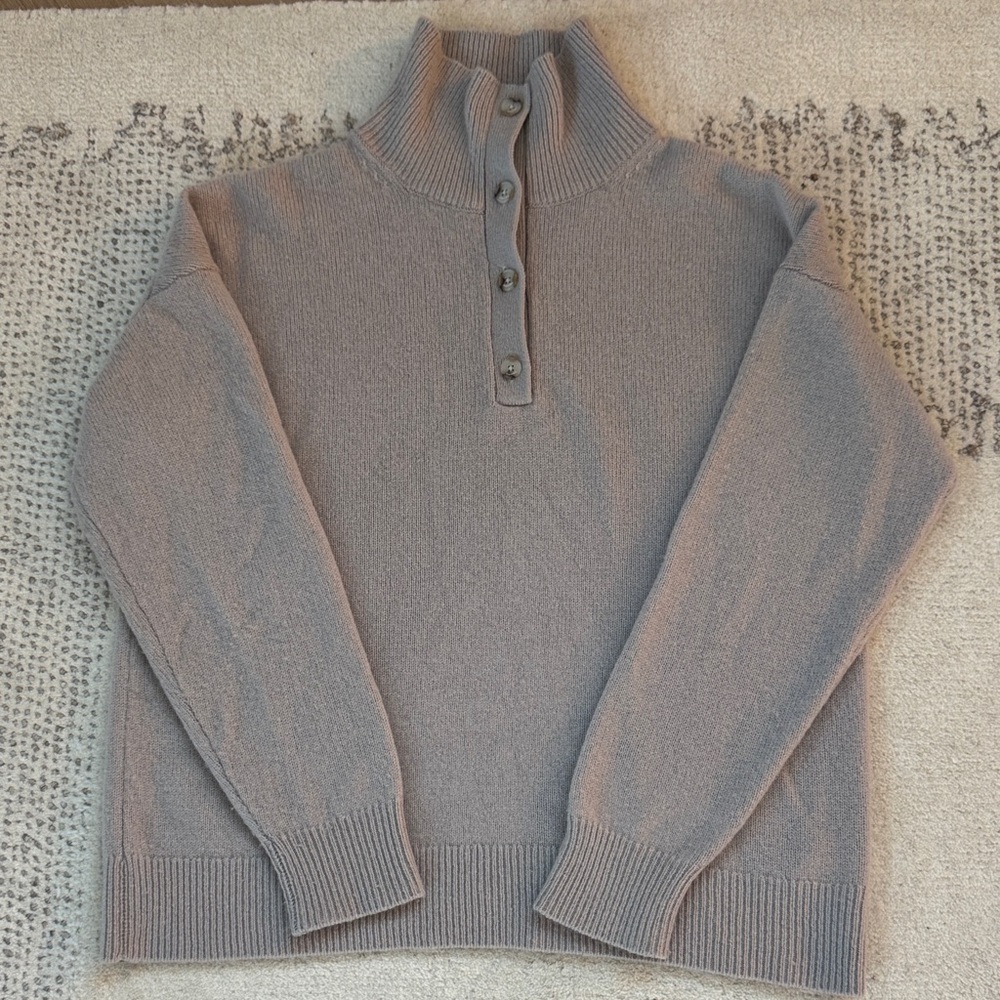 Aritzia Babaton 100% Cashmere Sweater
